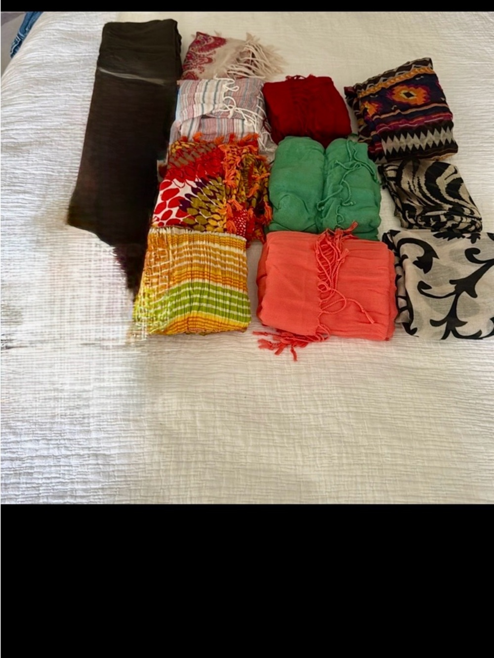 Scarves. Various colours